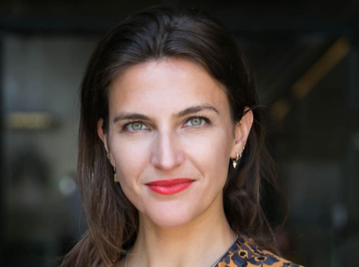 anna-gimbr-re-wetenschapscommunicator-en-publiekstijdspersoonlijkheid